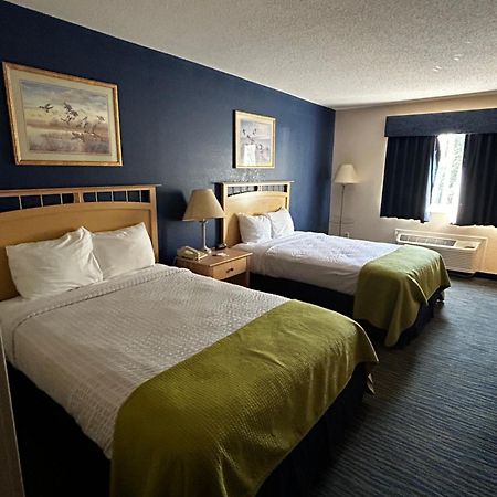 Ameristay Inn & Suites Waverly ภายนอก รูปภาพ