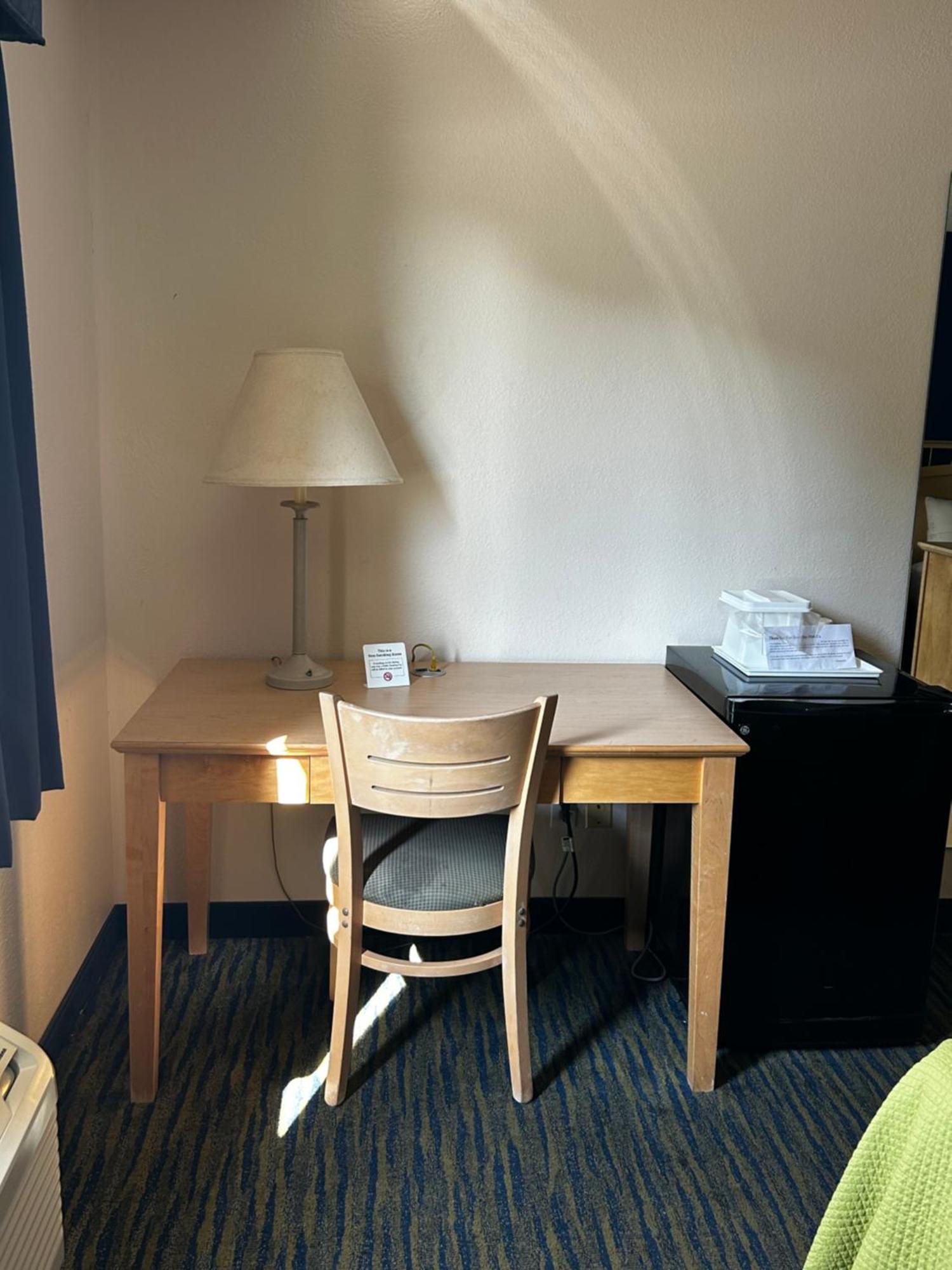 Ameristay Inn & Suites Waverly ภายนอก รูปภาพ